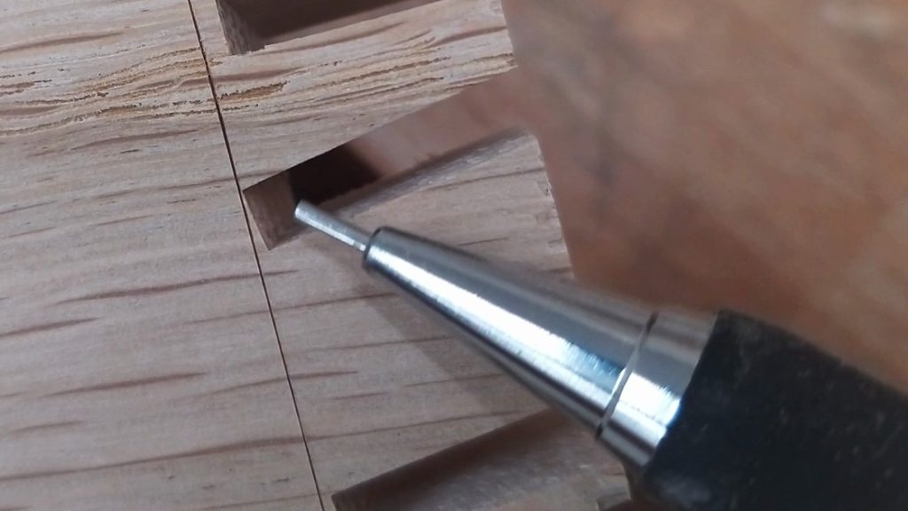 Fast and easy Dovetails on the table saw BauWoodworks