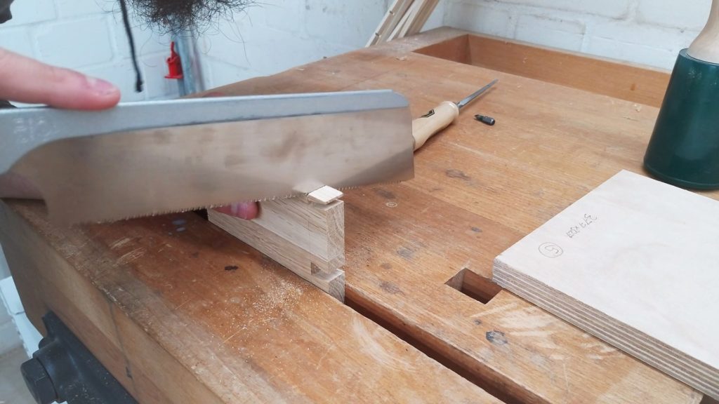 Fast and easy Dovetails on the table saw BauWoodworks